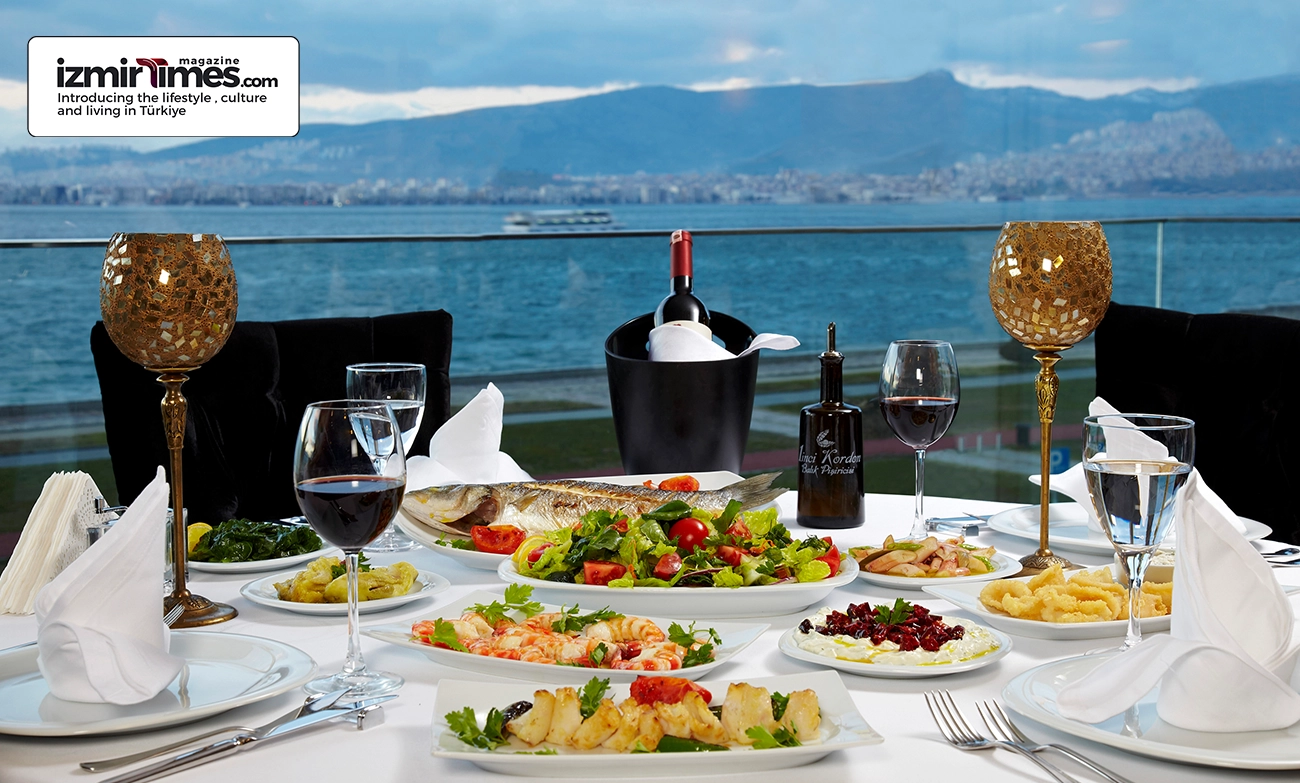 Where can you taste the authentic taste of Izmir seafood?