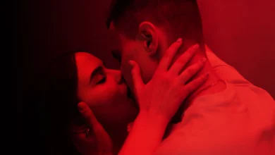 Types of Kissing